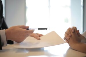 Read more about the article What to Do After a Car Accident: Insurance Guide
